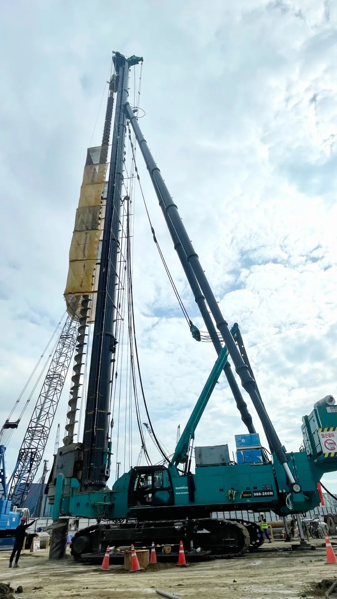 “全球最高樁架”嶄露頭角！山河智能實(shí)力助建韓國首爾麻古MICE綜合園區